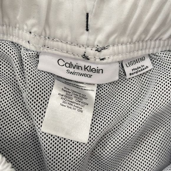 Boys Calvin Klein swim trunks - Picture 3 of 4